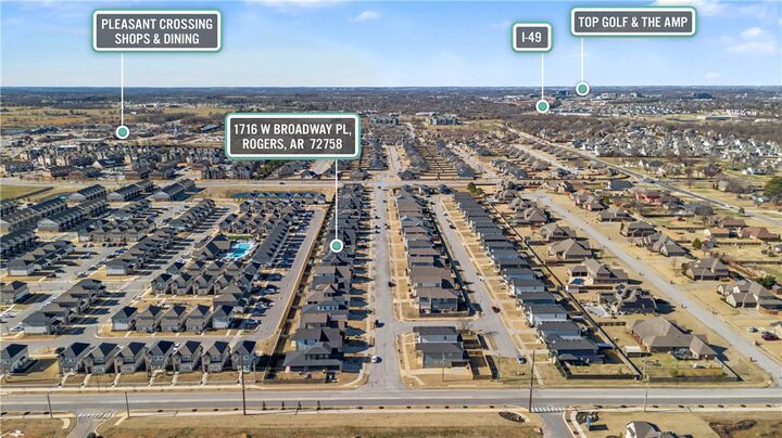 Property Photo:  1716 W Broadway Place  AR 72758 