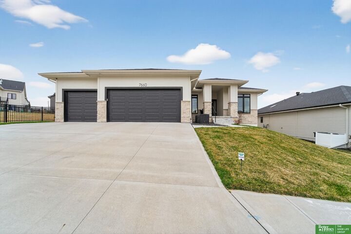 Property Photo:  7660 N 167 Street  NE 68007 