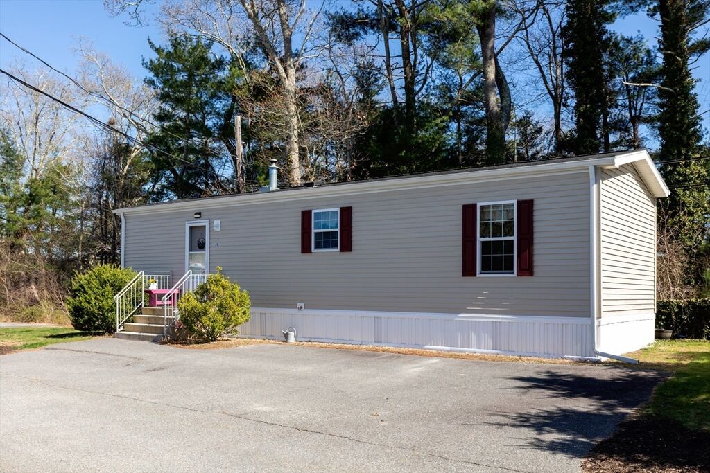 Property Photo:  8 Swifts Beach Road 33  MA 02571 