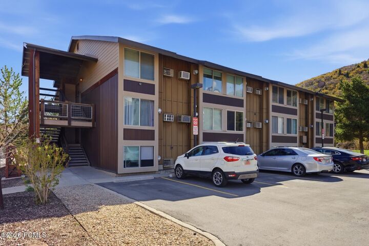 Property Photo: 2015 Prospector Avenue 122 UT 84060