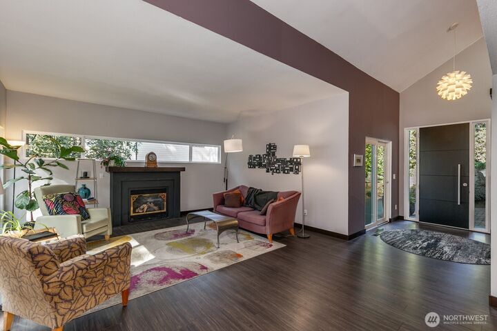 Property Photo:  2432  145th Place SE  WA 98012 