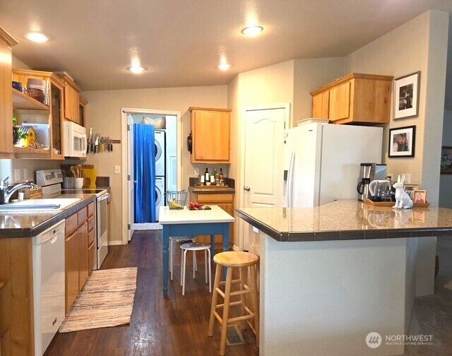 Property Photo:  4515  176th St Street SW 25  WA 98037 