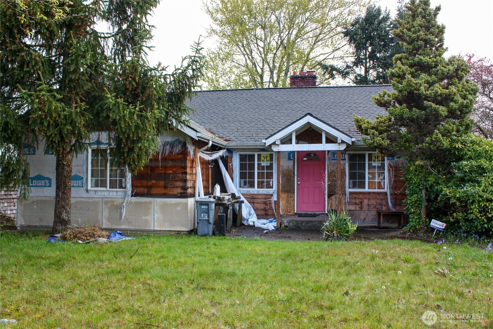 Property Photo:  4535  Colby Ave  WA 98203 