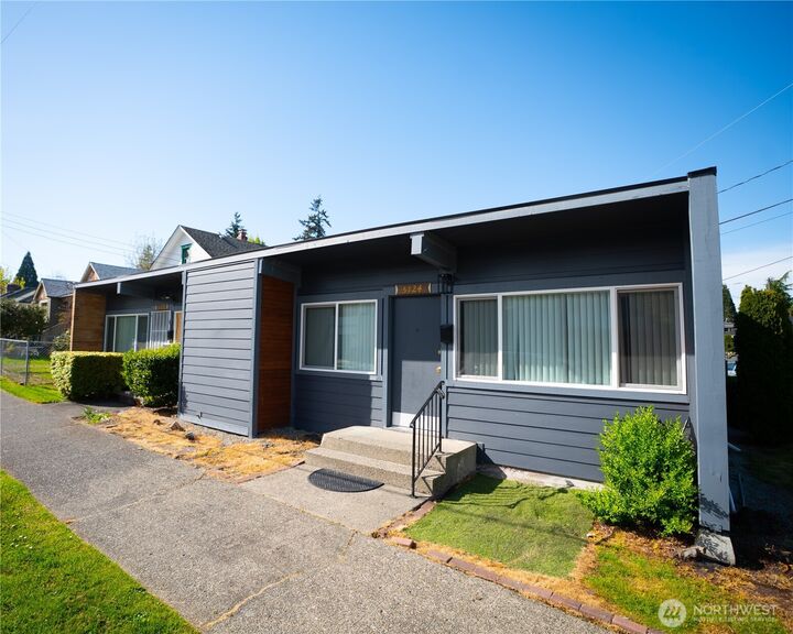 Property Photo:  5319  Wilson Avenue S  WA 98118 