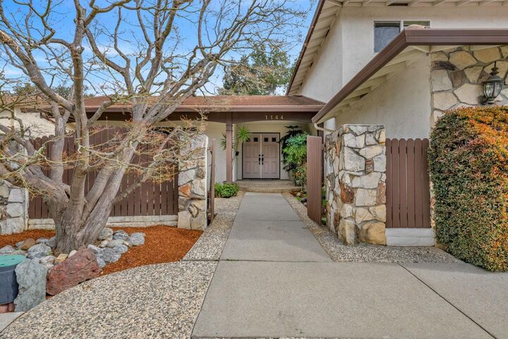 Property Photo:  1144 Elmsford Drive  CA 95014 
