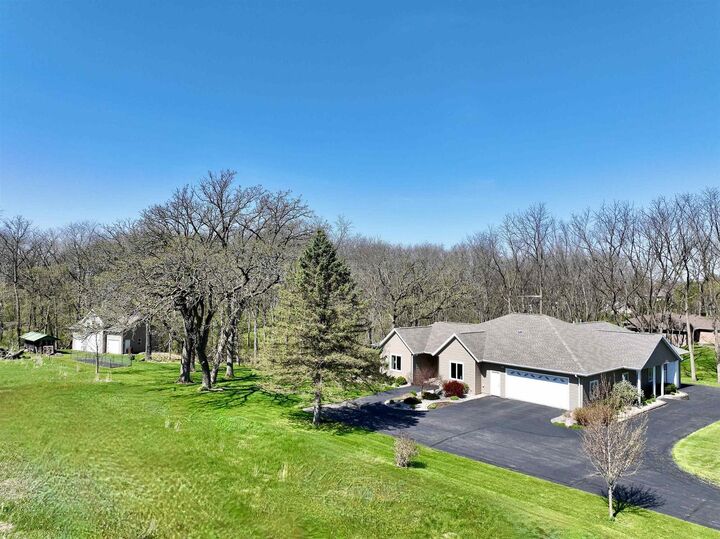 Property Photo:  5609 N County Road F  WI 53545 