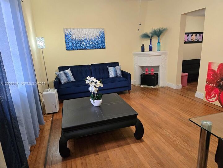 Property Photo:  1219 Meridian Ave 2  FL 33139 