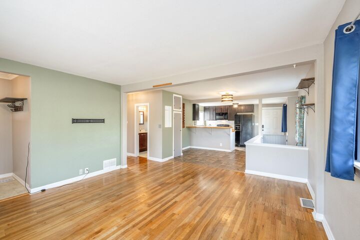 Property Photo:  1109 W Nebraska Ave  WA 99205 