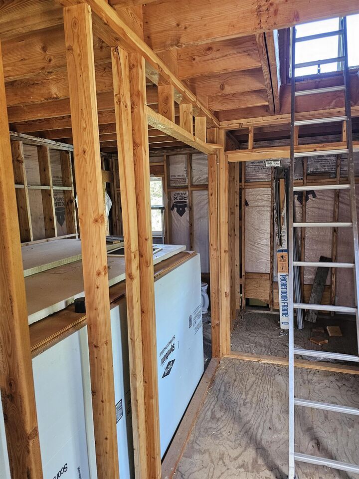 Property Photo:  4 Paxson Ln  WA 99141 