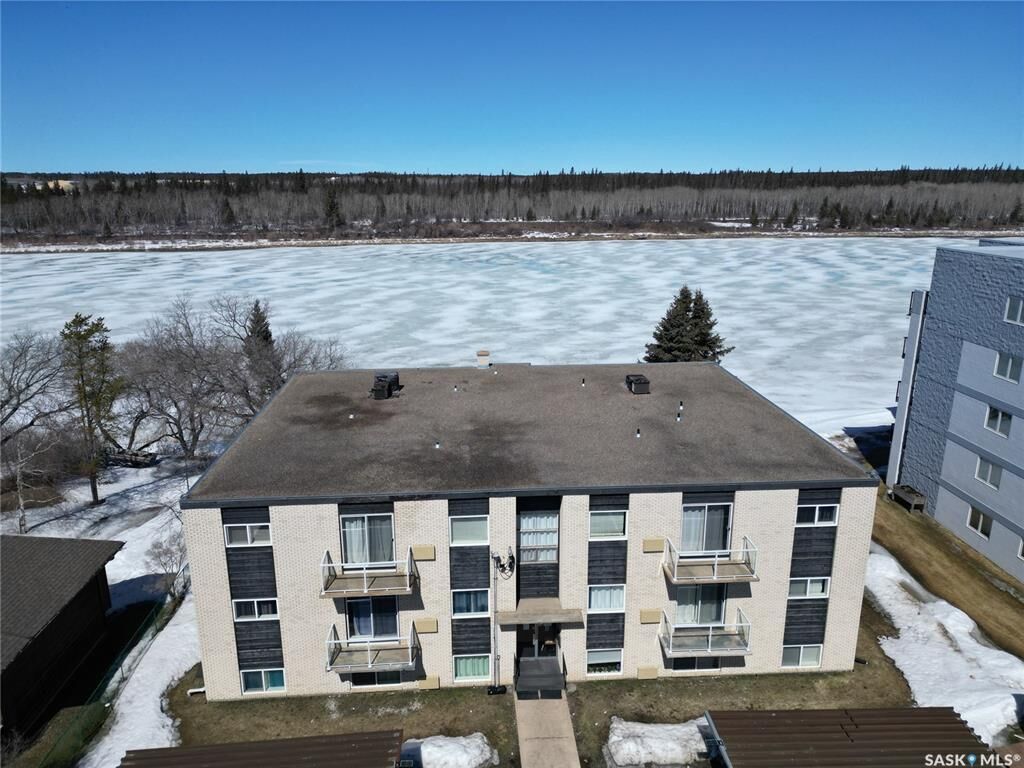 Property Photo: 510 River Street E SK S6V 0A6