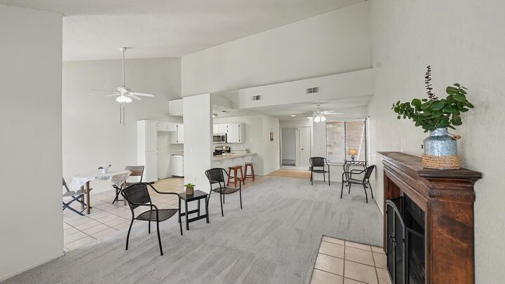 Property Photo:  807 E Harold Avenue  CA 93292 