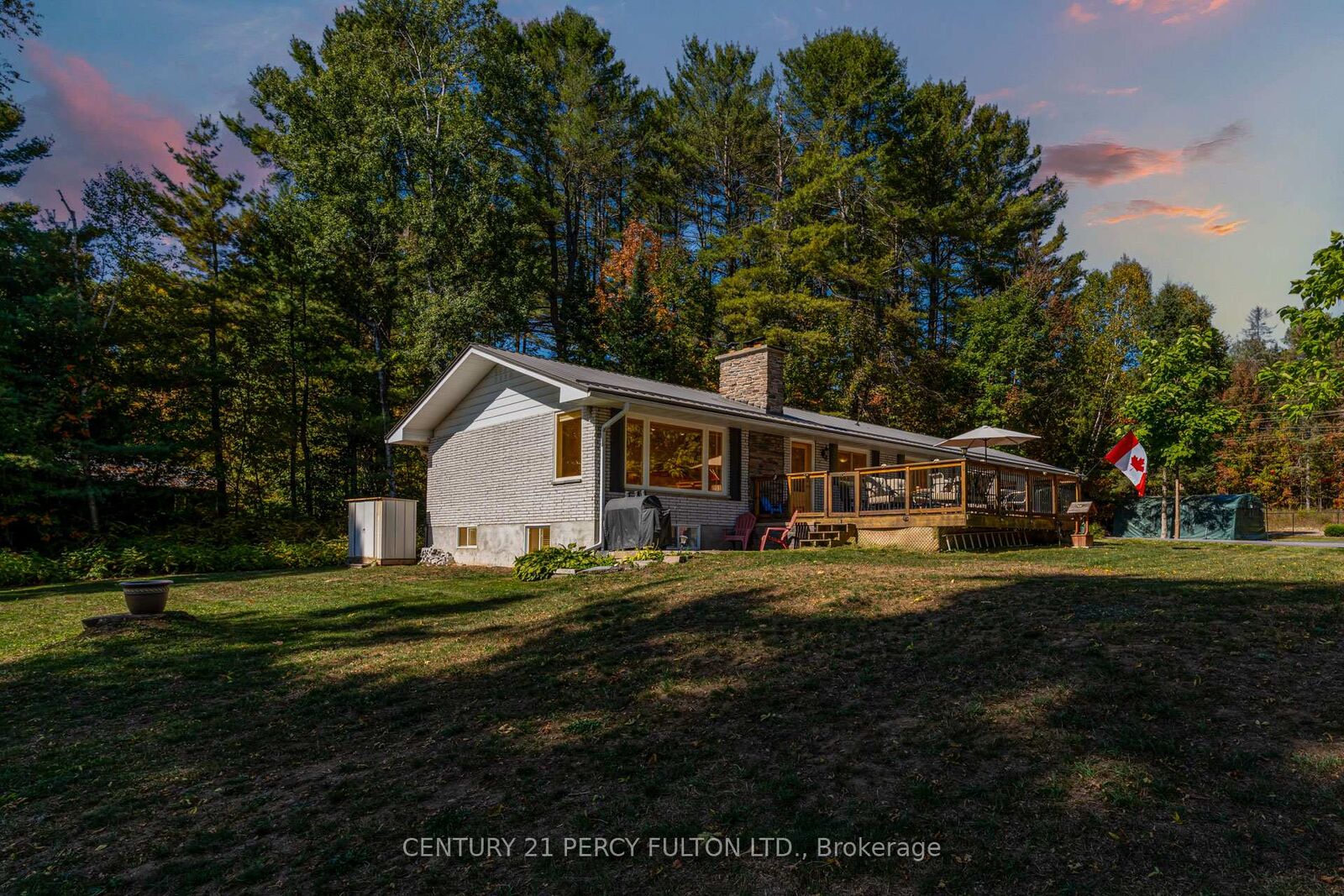 Property Photo:  15166 Highway 118 N/A  ON K0M 1S0 