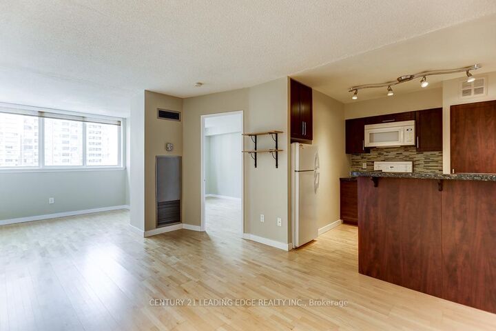 Property Photo:  1055 Bay Street 1416  ON M5S 3A3 