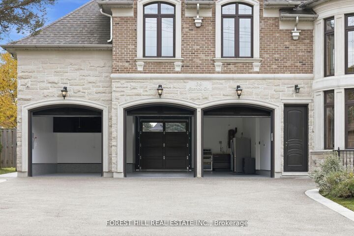 Property Photo: 39 Patricia Drive E ON L7B 1H5