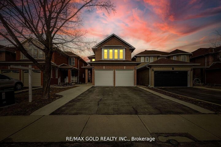 Property Photo: 17 Dovesong Drive ON L6R 1V9