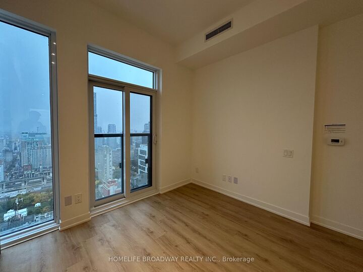 Property Photo: 319 Jarvis Street Ph5 ON M5B 0C8
