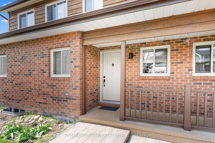 Property Photo: 97 Cedar Grove Drive ON L0B 1E0
