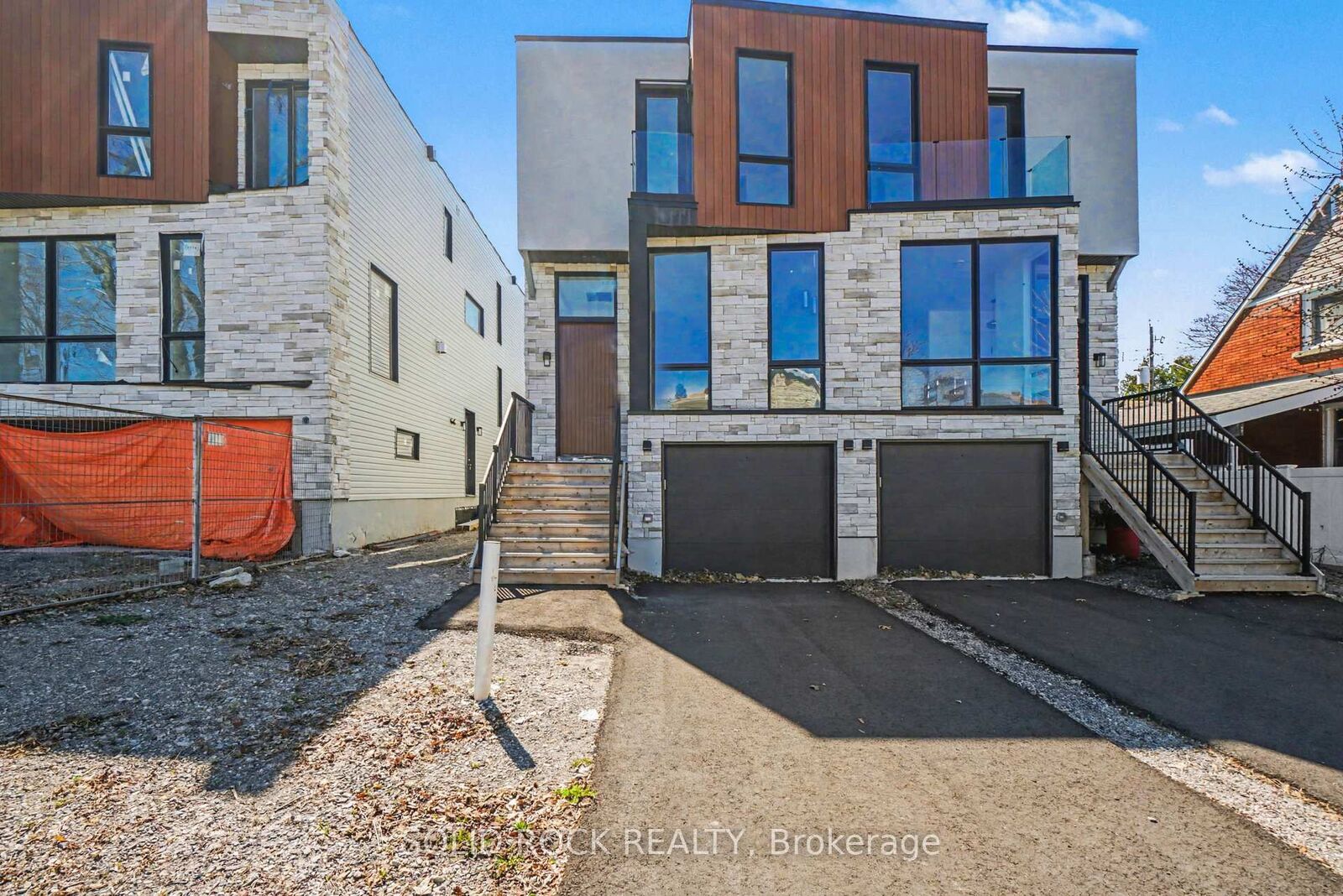 Property Photo: 828 Alpine Avenue ON K2B 5R6