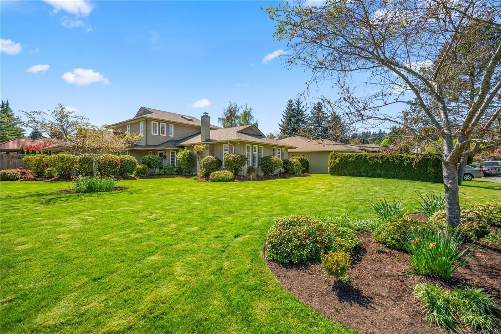 Property Photo:  4705 Sunnymead Way  BC V8Y 2Z9 
