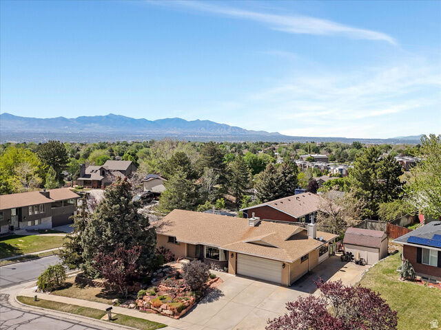 Property Photo:  1969 E Falconhurst Cir S  UT 84092 
