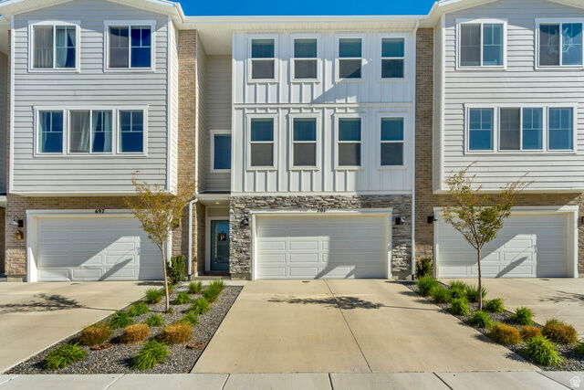 Property Photo:  701 E Garden Grove Dr  UT 84005 