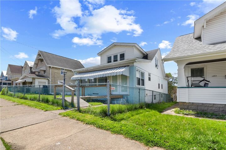 Property Photo:  1365 Orchard Ave  PA 15068 