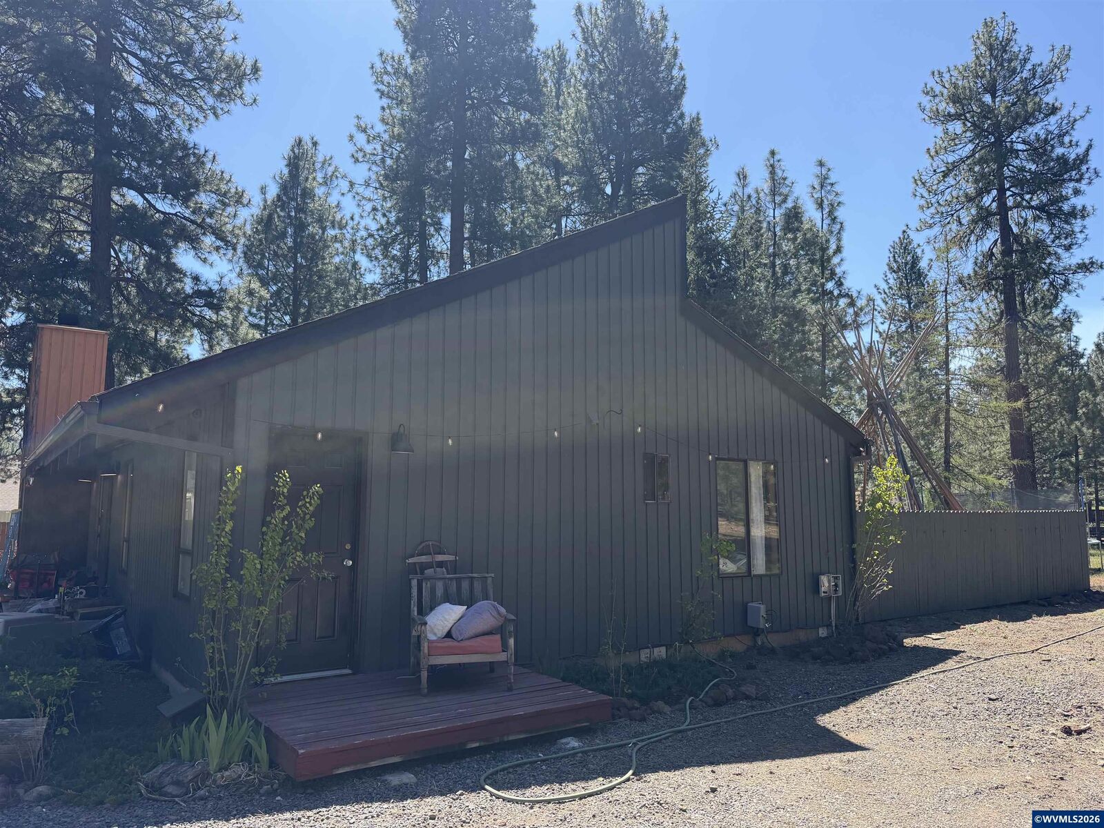 Property Photo:  68964 SW Graham Ct  OR 97759 