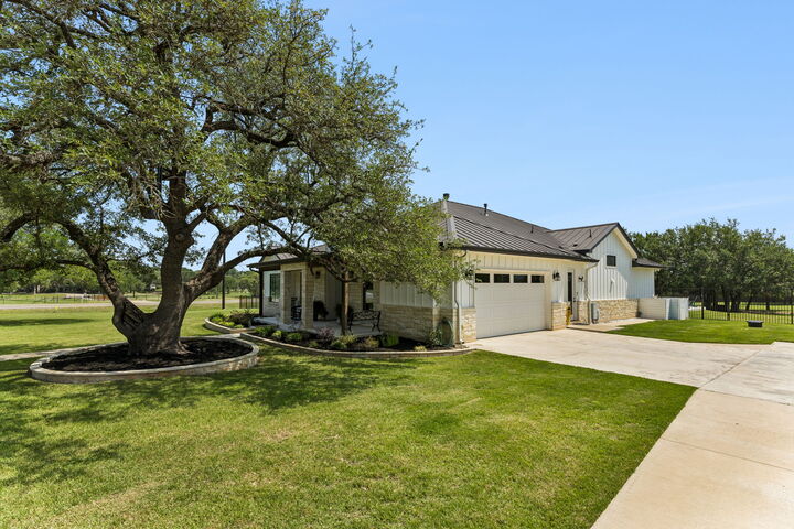 Property Photo:  111 Craigen Road  TX 78642 