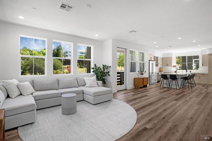 Property Photo:  475 Semillon Lane  CA 95403 