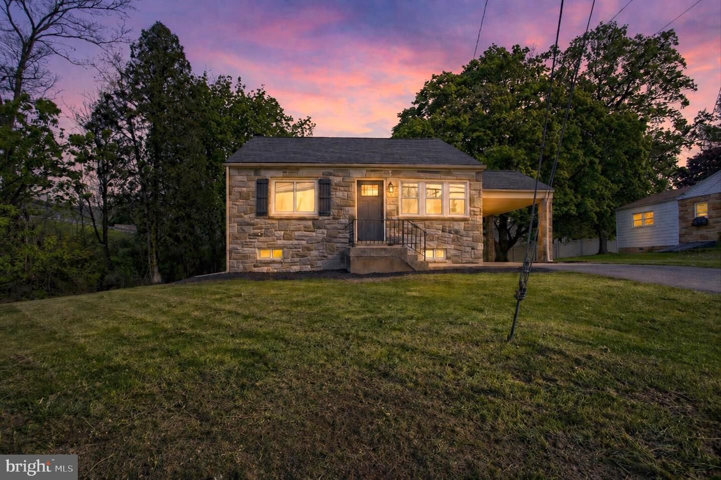 Property Photo: 2400 Linglestown Road PA 17110