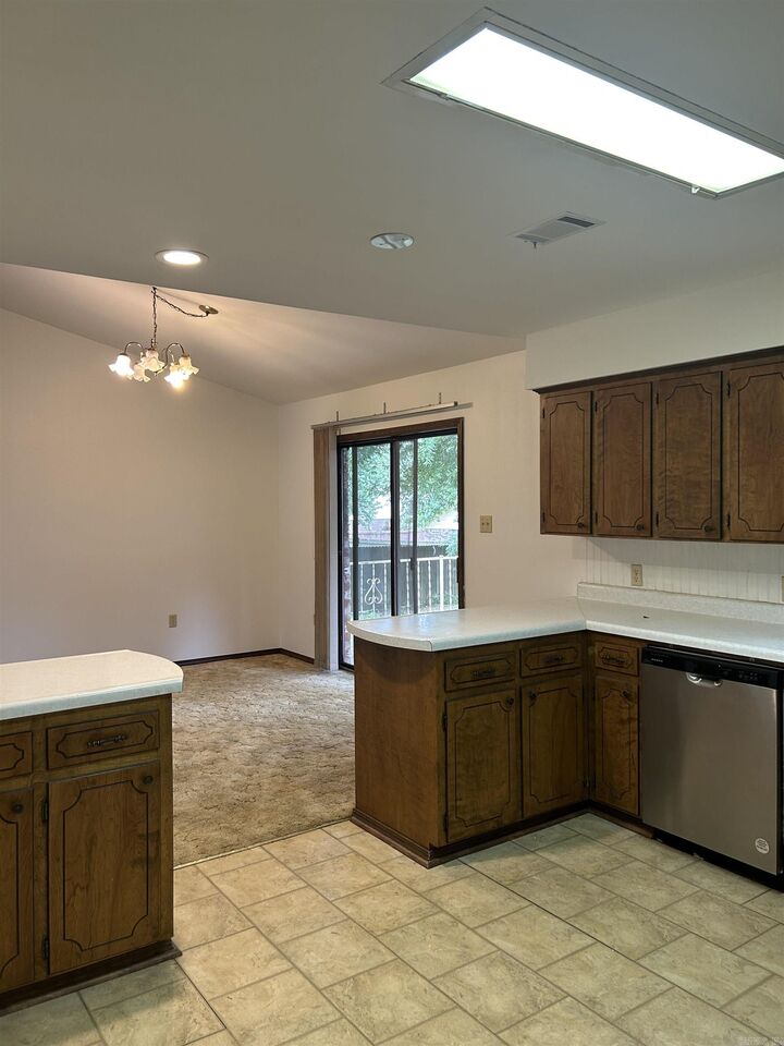Property Photo:  11 Kensington Drive  AR 72034 