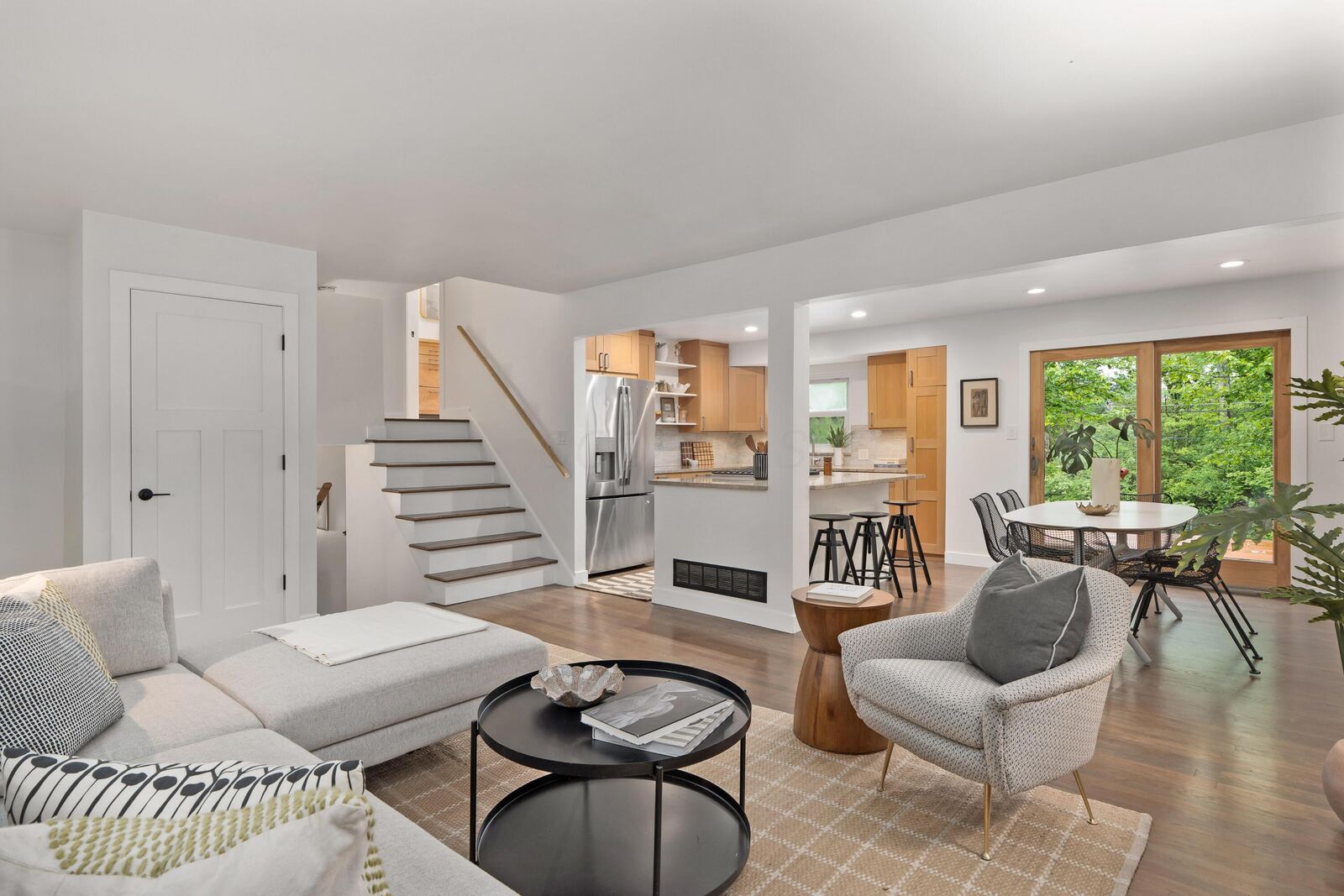 Property Photo: 370 Longfellow Avenue OH 43085