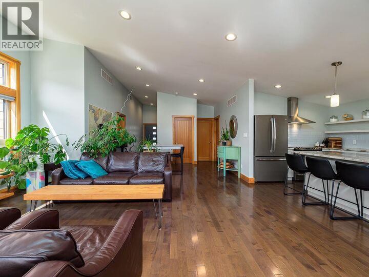 Property Photo: 908 12th Street South BC V0A 1H0