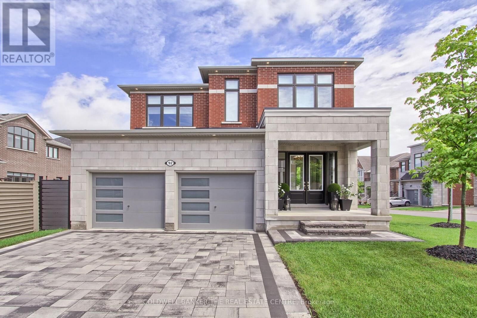 Property Photo: 92 Maple Fields Circle ON L4G 0P5