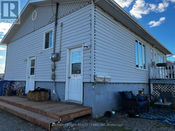 Property Photo:  37 De L'Etang Boulevard  ON P5N 2M6 