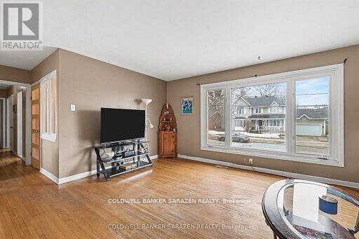 Property Photo:  2091 Lenester Avenue  ON K2A 1K9 