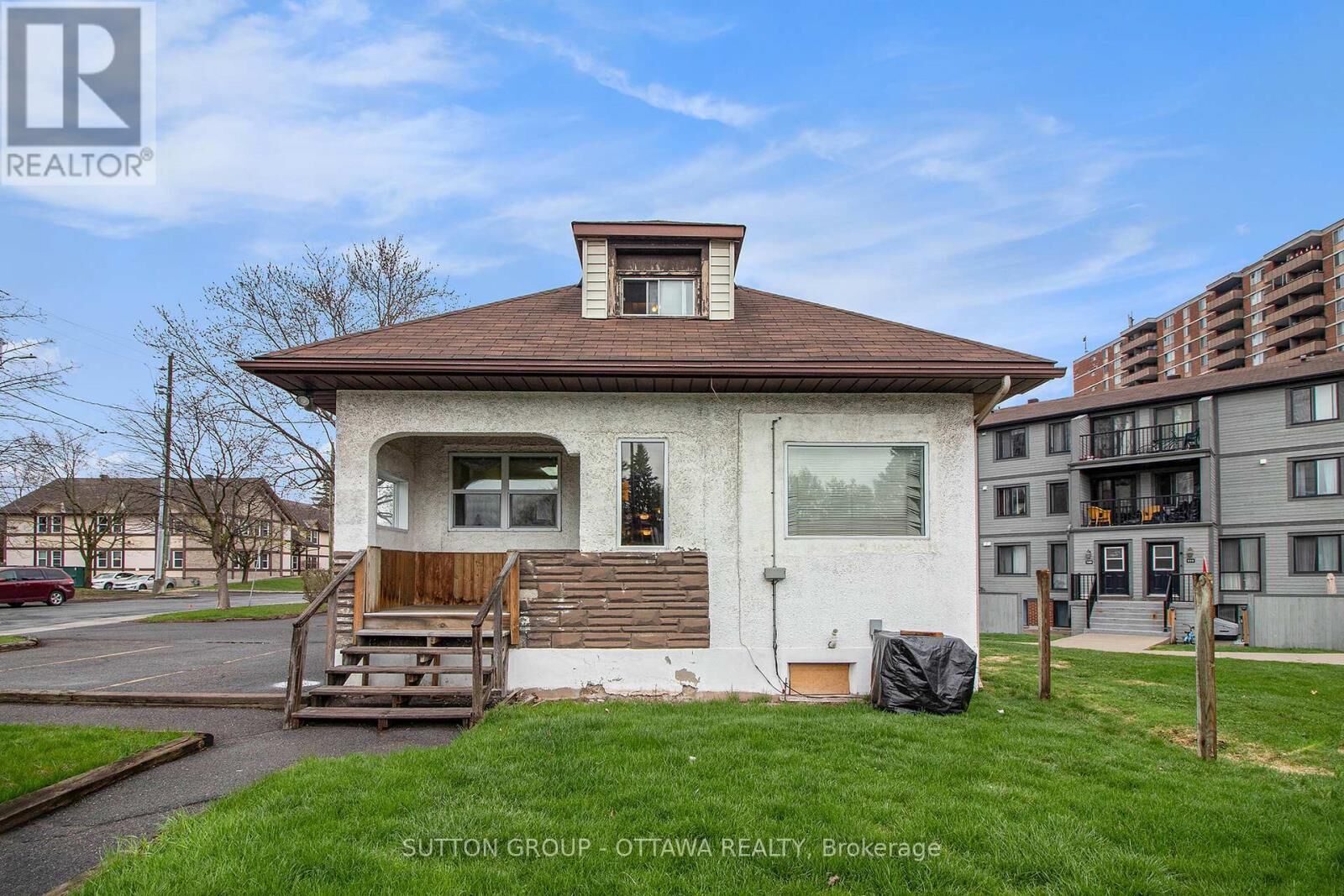 Property Photo:  397 Montreal Road  ON K1L 8K7 