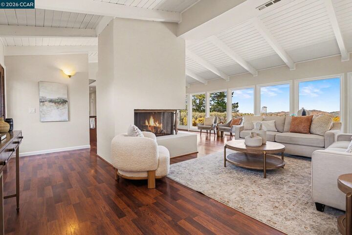 Property Photo:  3 Camino Del Cielo  CA 94563 