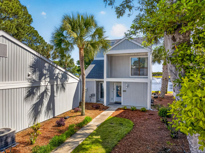 Property Photo:  748 Sandpiper Drive # 10658  FL 32550 