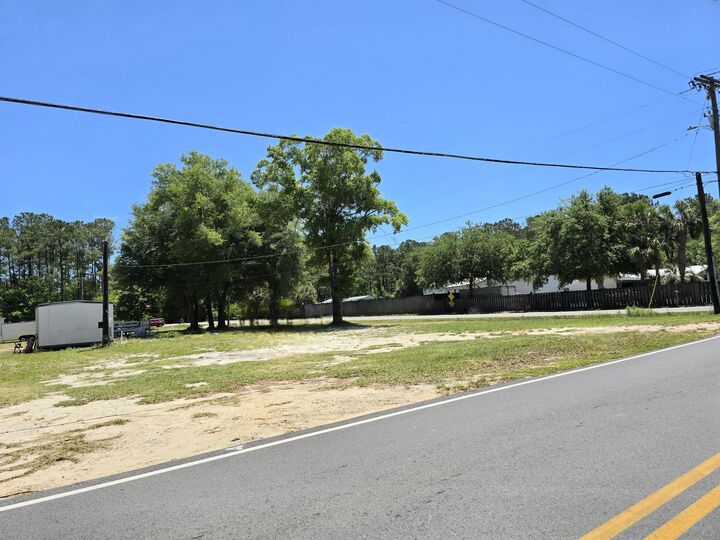 Property Photo:  613 Old Jolly Bay Road  FL 32439 