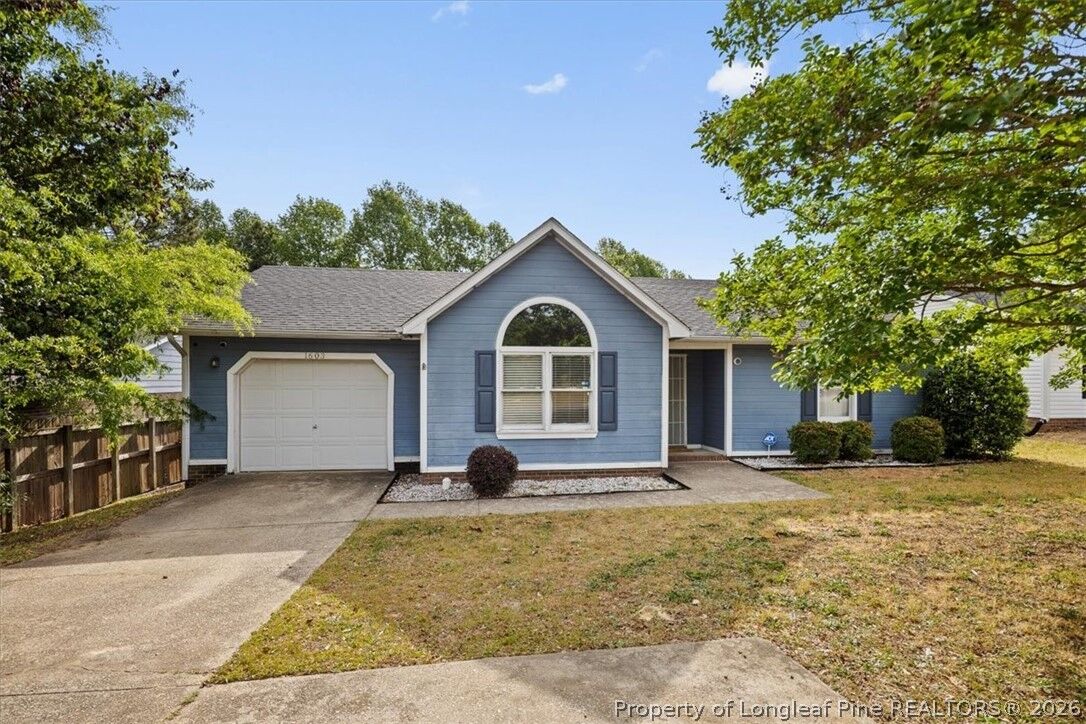 Property Photo:  1603 Winnabow Drive  NC 28304 