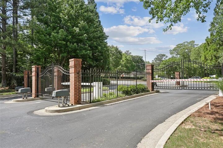 Property Photo:  206 Spring Heights Lane 206  GA 30080 