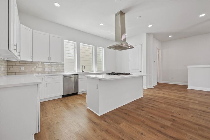 Property Photo:  3526 Luca Street  TX 77021 