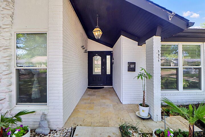 Property Photo:  5951 Yarwell Drive  TX 77096 