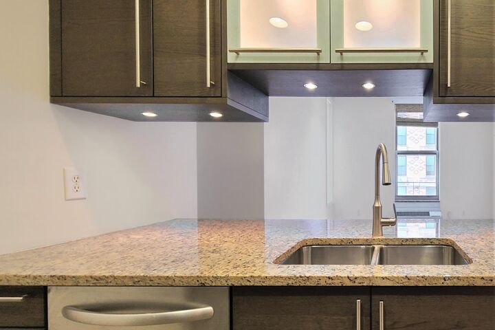 Property Photo:  10 Regent St 704  NJ 07302 