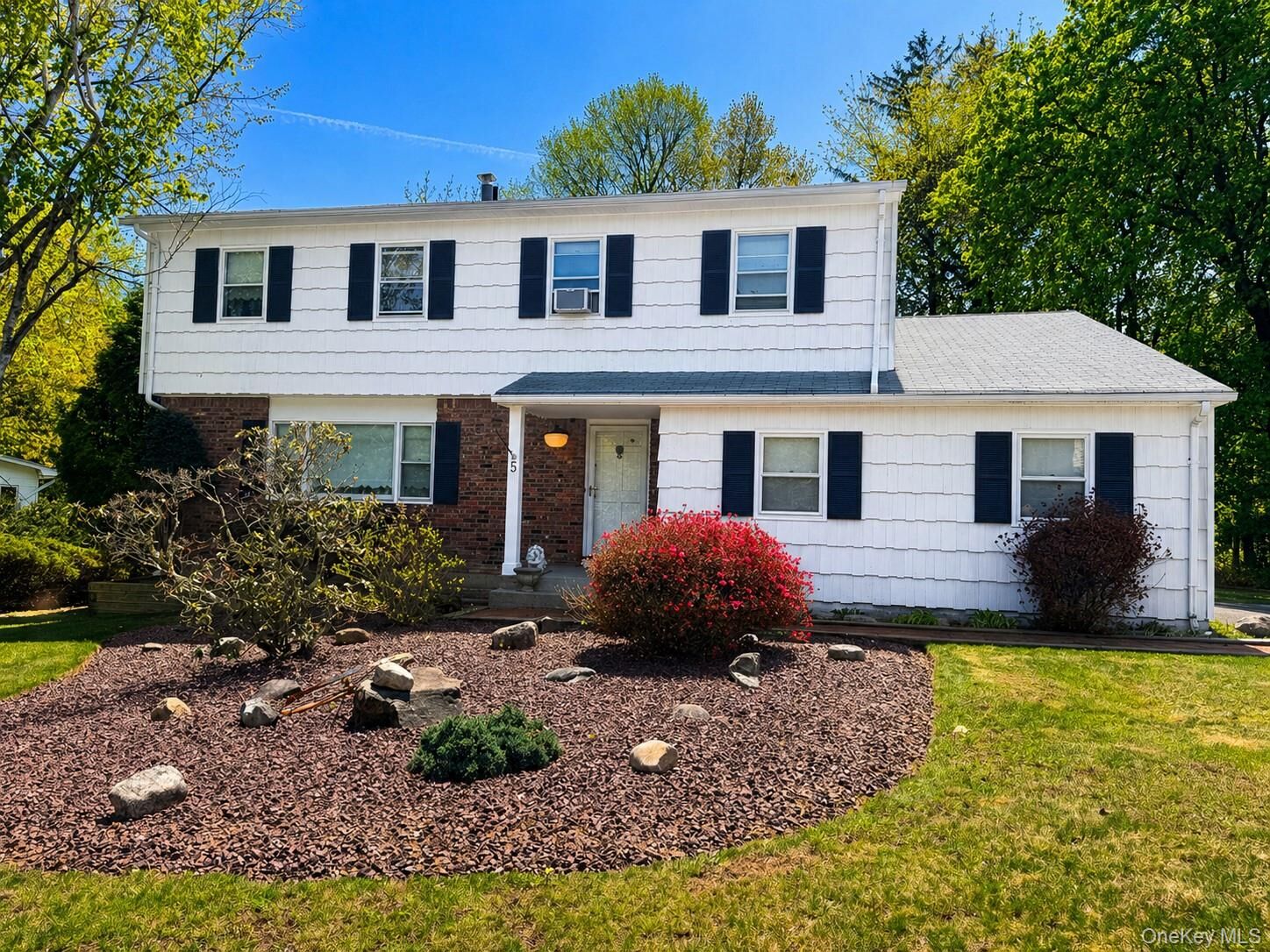 Property Photo:  5 Catawba Drive  NY 10994 