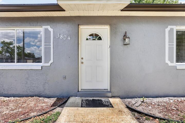 Property Photo: 3804 Janie Court FL 32822