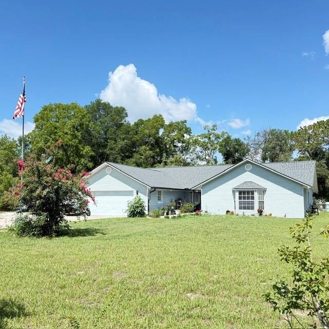 Property Photo: 40145 W 7th Avenue FL 32784