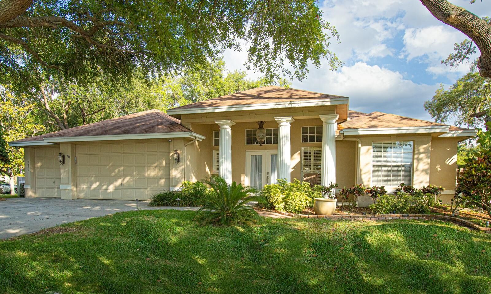 Property Photo: 2897 Country Woods Lane FL 34683
