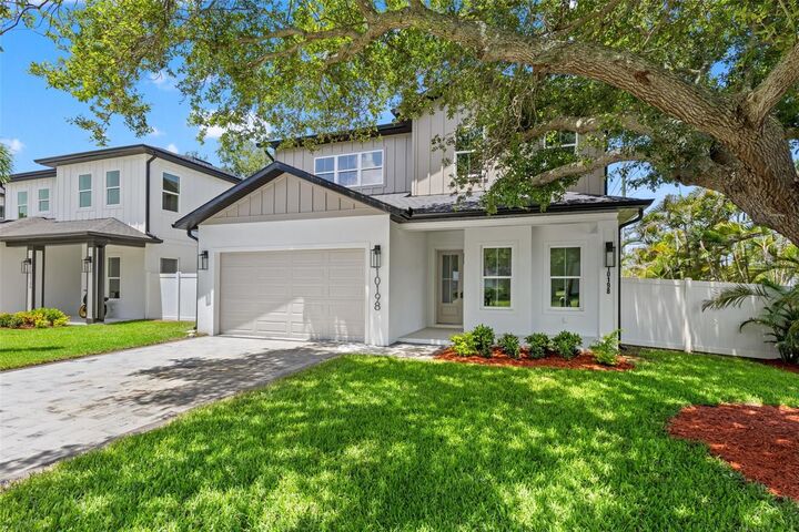 Property Photo:  10198 Hodson Place  FL 33776 